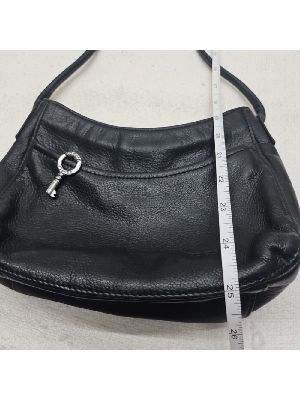 Vintage Fossil Black Leather Crossbody Bag Key Charm Y2K Minimalist - Picture 14 of 16